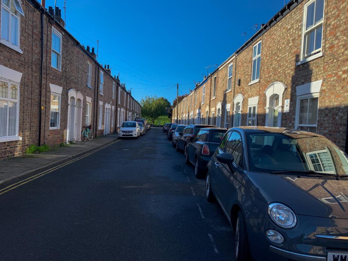 Stay In The Heart Of York At The Hampden - Free Parking - York Holiday Home Εξωτερικό φωτογραφία